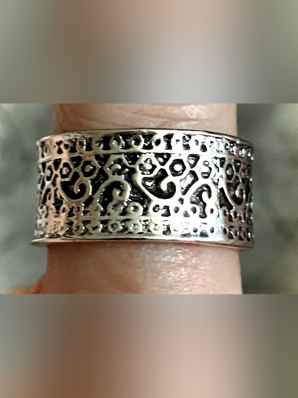 Intricate Silver-Tone Women's Patterned Band Ring